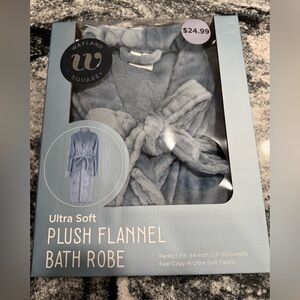 Wayland Square Blue Plush Bath Robe